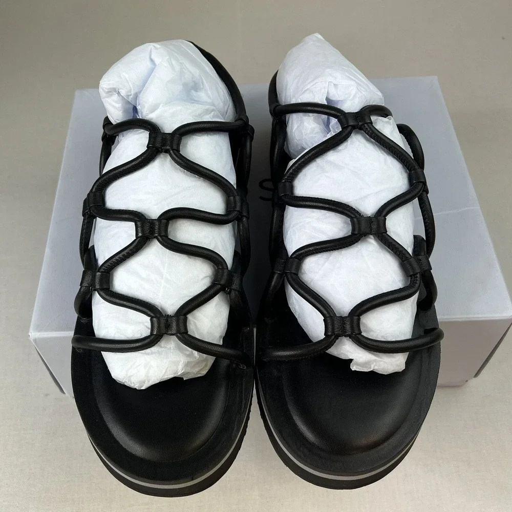 AEROSOLES brand new